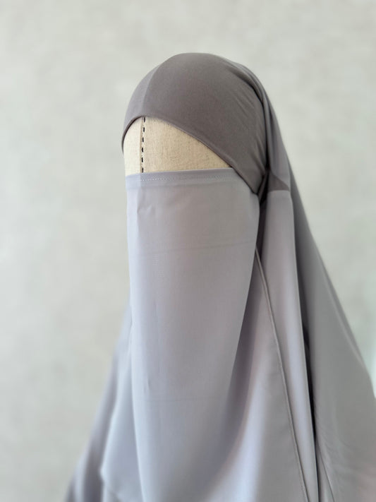 Half niqab